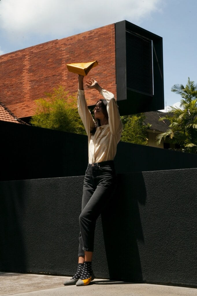 Audrey in Nimbus Grey and Buttercup Yellow