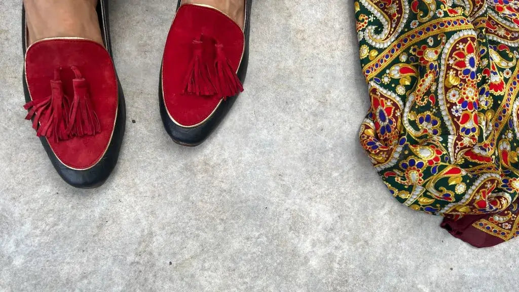 smoochies shoes comfortable handmade leather flats Diana in Onyx and Cranberry