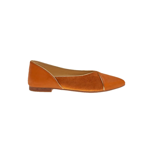 Audrey in Saddle and Chestnut